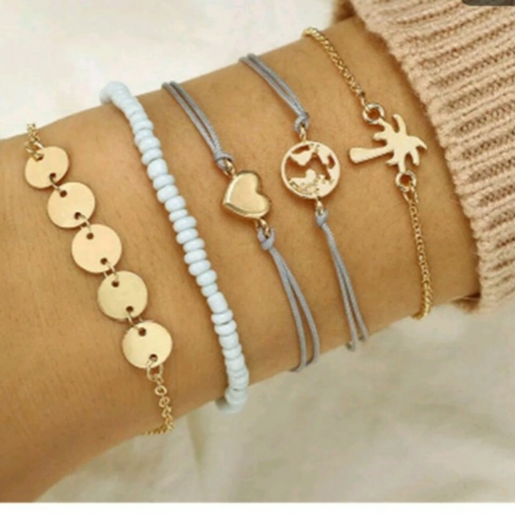 Any 2/$25🌸 Women's fashion bracelet set - Picture 3 of 5